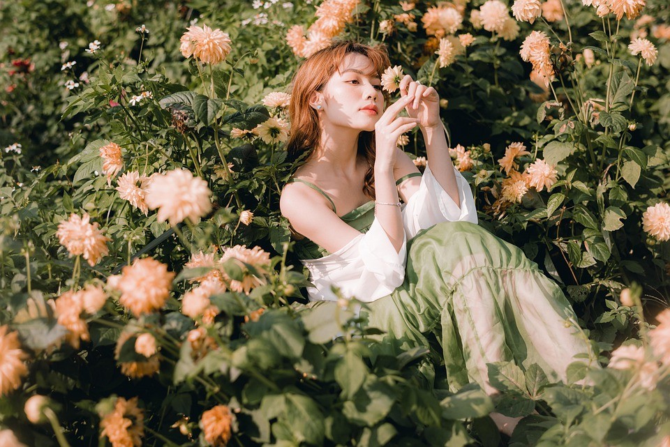 גבר שיקר לאשתו על ביקורים קבועים עם החברה הכי טובה שלה, והרשת נתנה תגובות נועזות